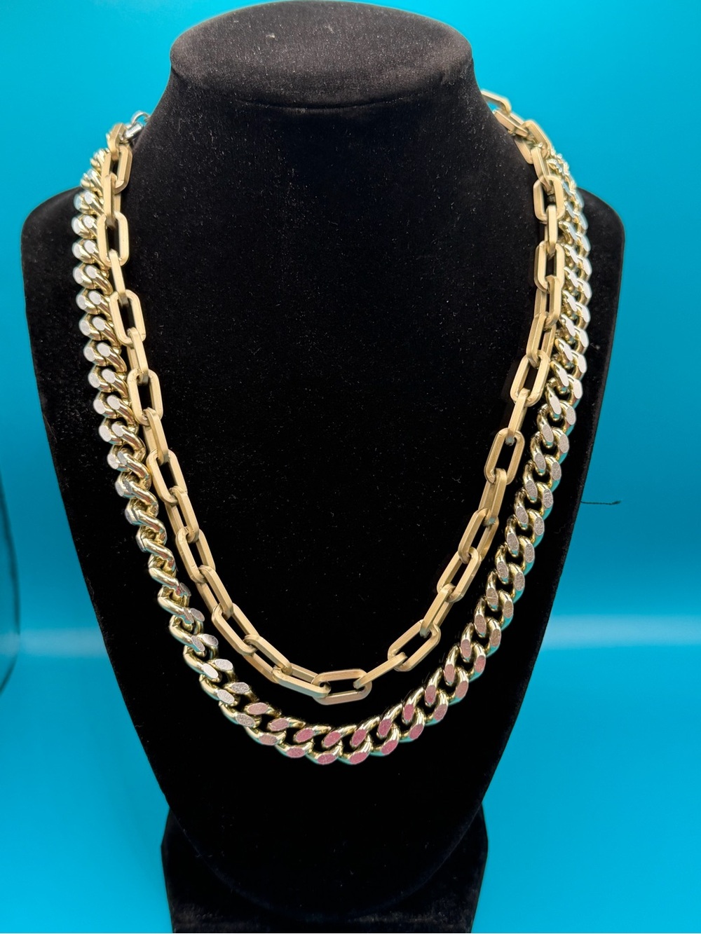 Sabika chain necklace